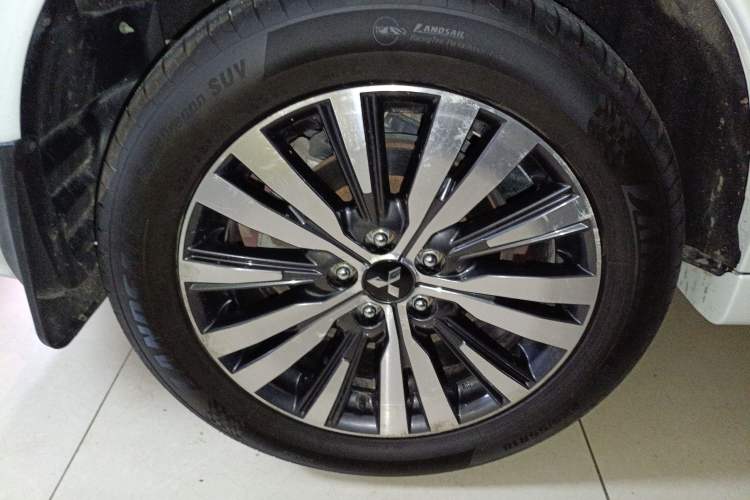 Used Mitsubishi Outlander 2021 2.4L 4x4 Zhi Xiang Edition 7 Seats
