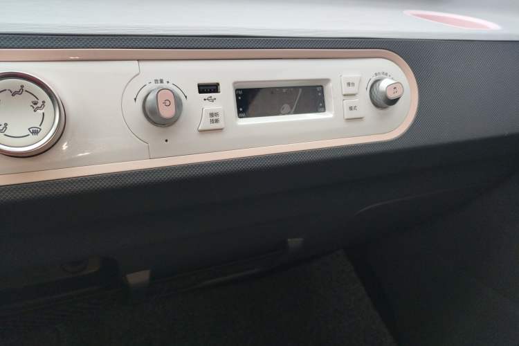 Used Wuling Hongguang MINIEV 2022 Macaron Premium Model – Lithium Iron Phosphate
