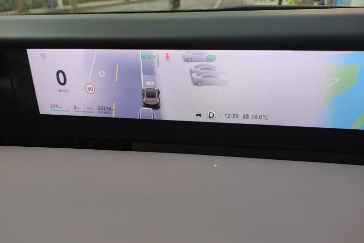 Used Avatr 12 2024 Updated Version 700 Three-Laser Rear-Wheel Drive Luxury Edition Instrument Cluster