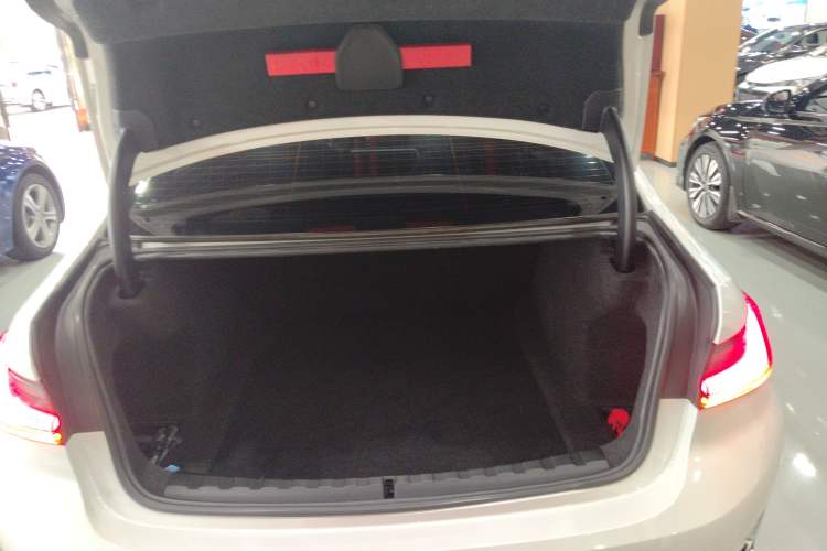 Used BMW 3 Series 2020 325Li First Edition
