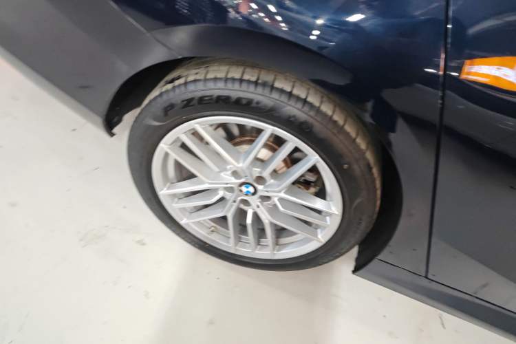 Used BMW 5 Series 2024 525Li Luxury Package Right Rear Wheel Hub