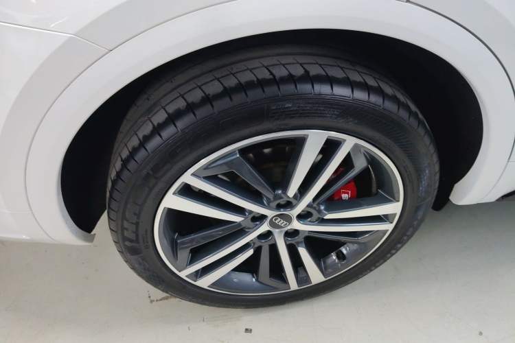 Used Audi Q5L 2022 40T Fashionable and Dynamic Model
