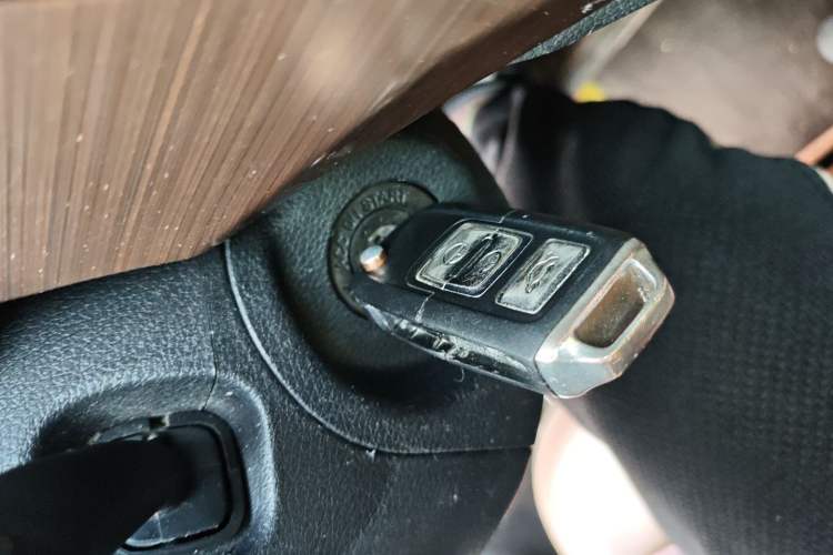 Used FAW Senya R7 2016 1.6L Manual Luxury Model