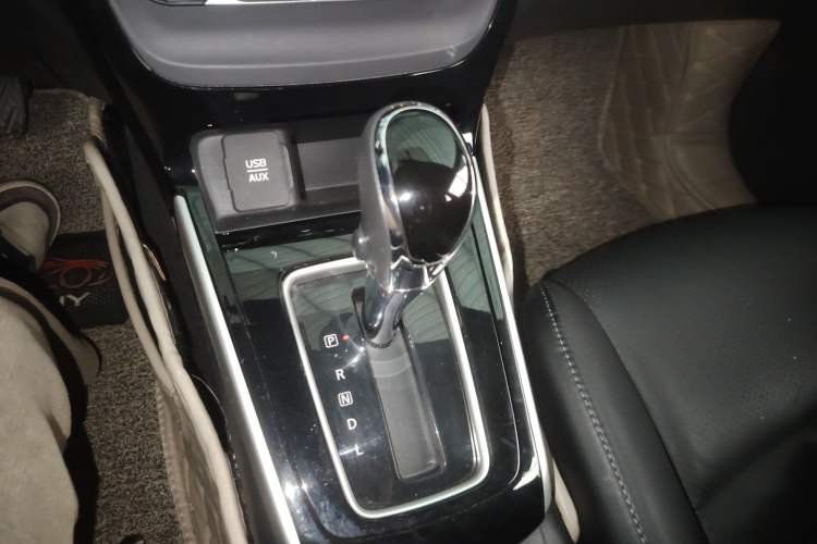 Used Nissan Sylphy 2018 1.6XV CVT Deluxe Edition Gear Lever