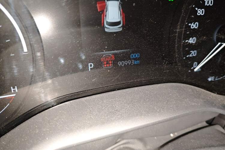 Used Toyota SIENNA 2023 2.5L Hybrid Deluxe Edition Odometer Close Up