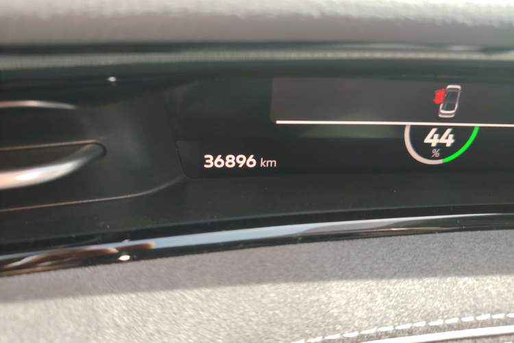 Used Volkswagen ID.7 VIZZION 2024 First Edition Odometer Close Up