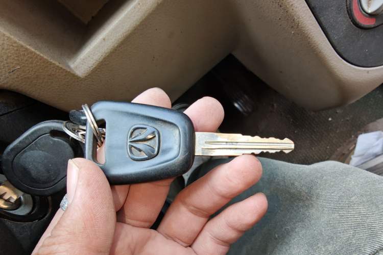 Used BAIC Weiwang 306 2011 1.3L luxury version 8 seats
