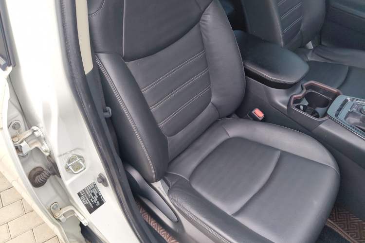 Used Toyota RAV4 2020 2.0L CVT Four-Wheel Drive Prestige Edition Right Front Seat