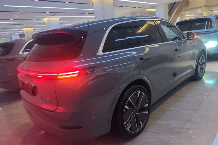 Used Li Auto L7 2025 Ultra Smart Refreshed Edition Rear Right 45 Deg