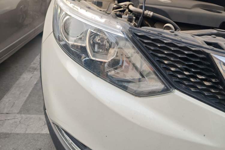 Used Nissan Qashqai 2016 2.0L CVT Luxury Edition Right Front Headlight