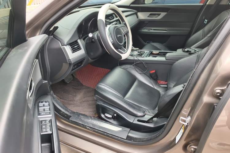 Used Jaguar XF 2016 XF 2.0T Two-Wheel-Drive Luxury Edition Driver Seat