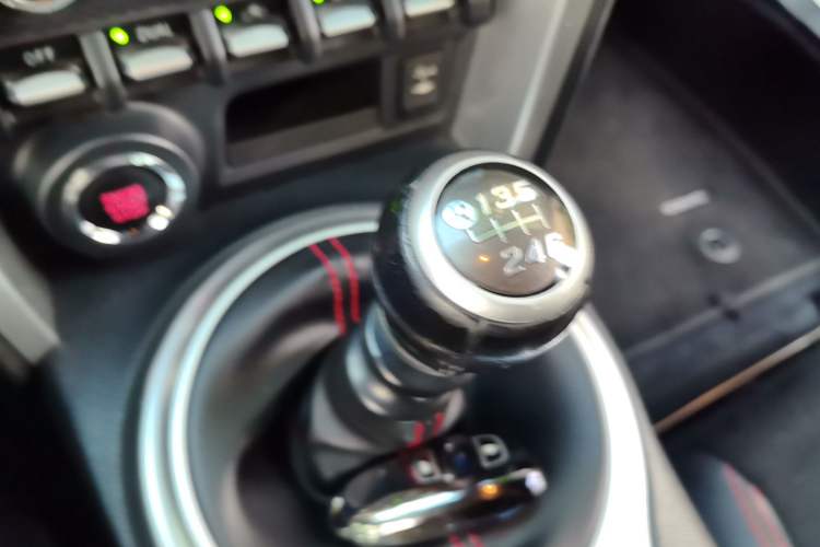 Used Subaru BRZ 2015 2.0i Manual Model Gear Lever