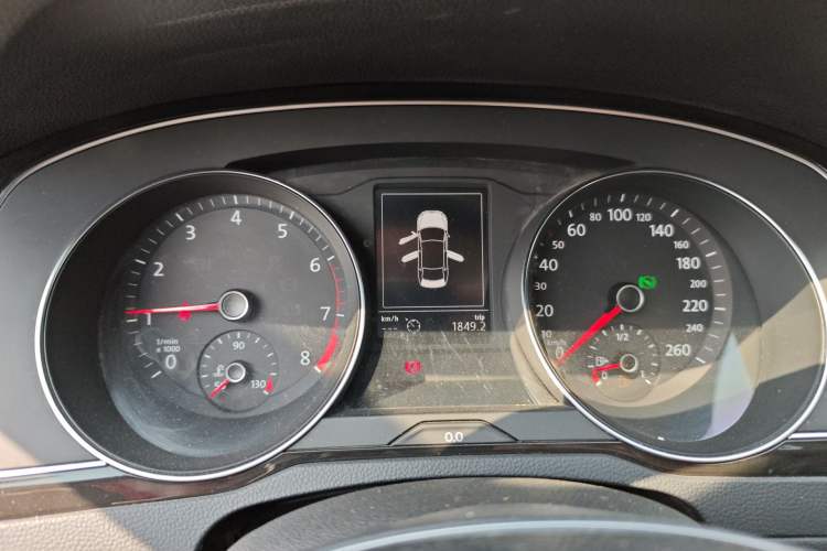 Used Volkswagen Magotan 2017 330TSI DSG Luxury Model Instrument Cluster