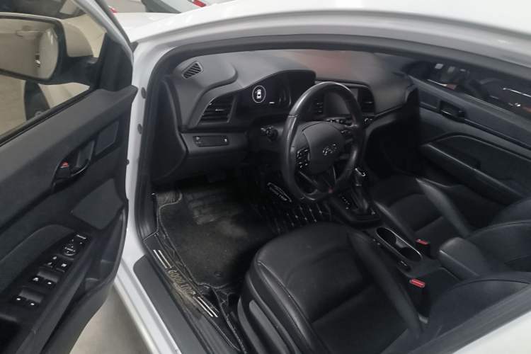 Used Hyundai Elantra (6th Generation / Lingdong) 2019 1.4T Dual-Clutch Xuan Dong · Dynamic Model Driver Seat