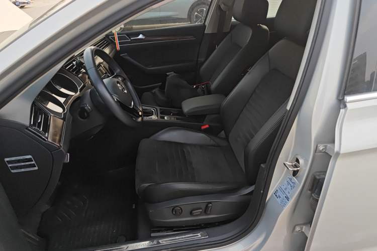 Used Volkswagen Magotan 2017 380TSI DSG Luxury Model Left Front Seat