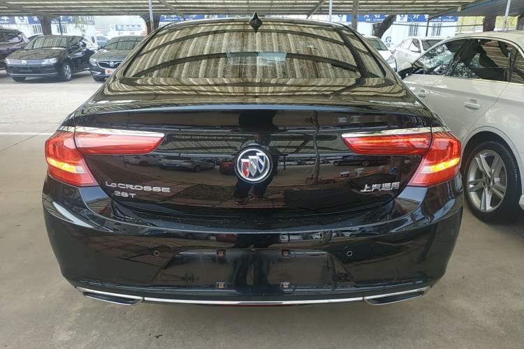 Used Buick LaCrosse 2019 28T Elite Edition Rear