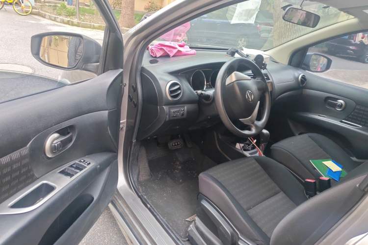 Used Nissan Livina 2013 Jinrui 1.6XL CVT Comfort Edition Driver Seat