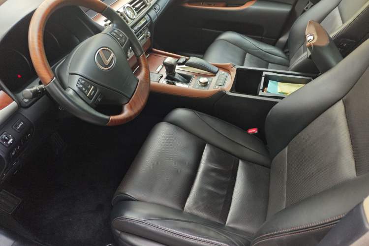 Used Lexus LS 2014 460L
