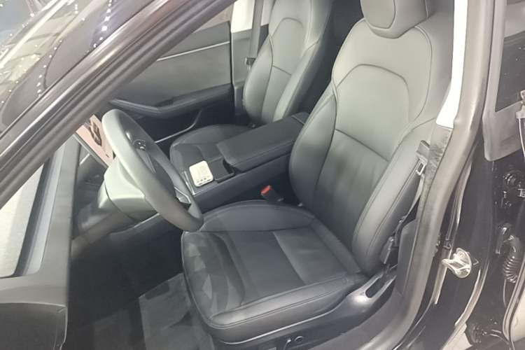 Used Tesla Model 3 2023 Long-Range All-Wheel-Drive Version