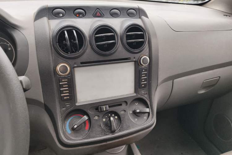 Used Wuling Hongguang 2013 1.5L Base Version
