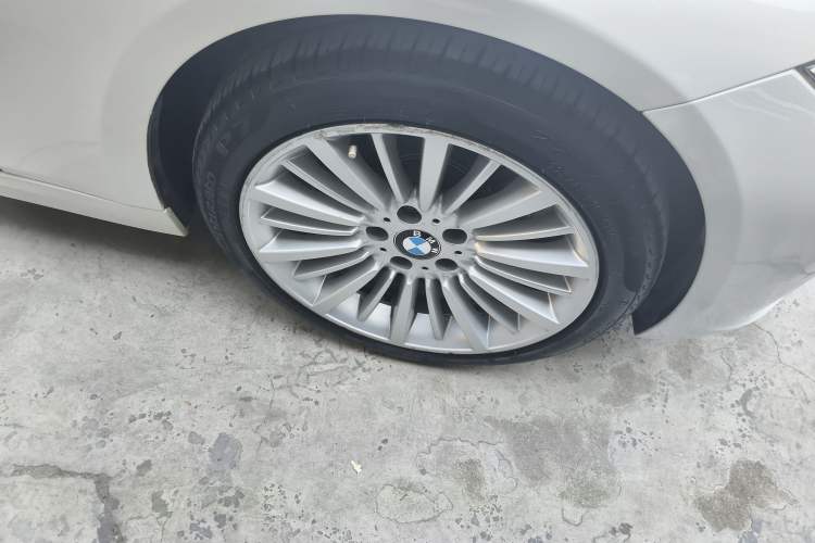 Used BMW 3 Series 2018 320Li Fashion Model Right Front Wheel Hub