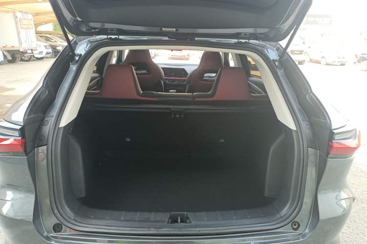 Used CHANGAN OSHAN X5 2021 1.5T DCT Flagship Edition Trunk