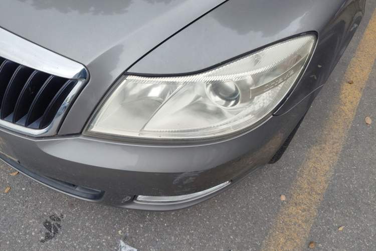 Used Skoda Octavia 2015 Classic Model 1.6L Automatic Yijie Version Left Front Headlight