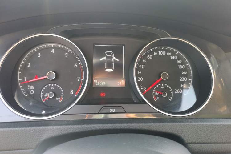 Used Volkswagen Golf 2017 230TSI Automatic Comfort Edition – Celebrating Milestone of One Million Units Odometer Close Up