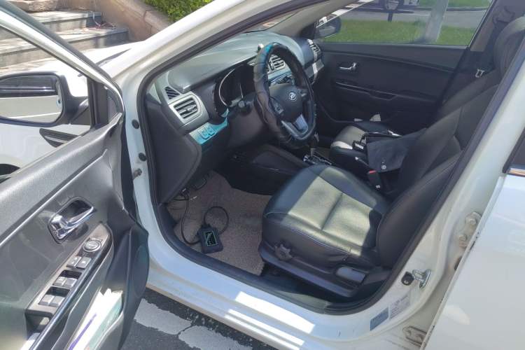Used Kia K2 2011 Sedan 1.6L Automatic Transmission Premium Driver Seat