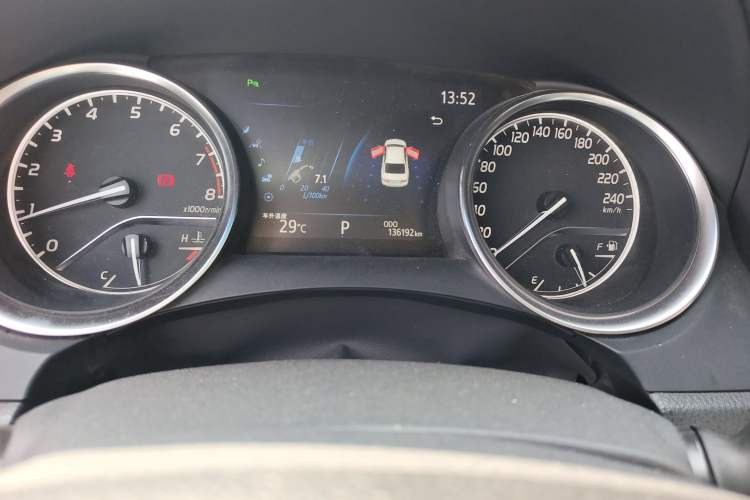 Used Toyota Camry 2019 Revised Version 2.0G Luxury Edition