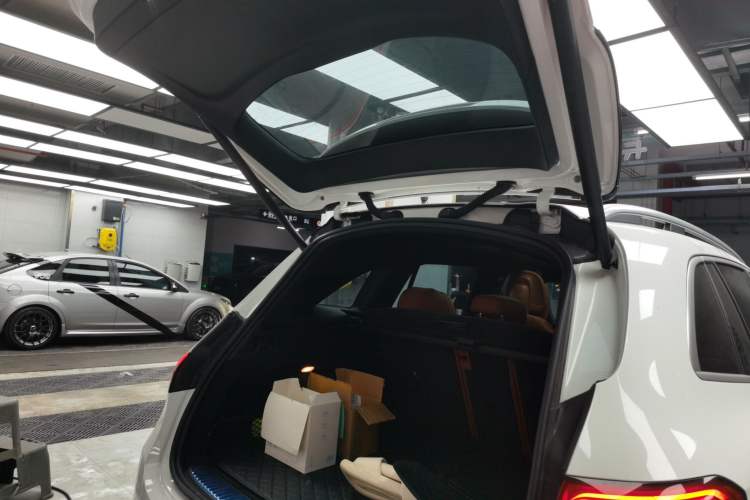 Used Mercedes-Benz GLC 2023 GLC 260 L 4MATIC Luxury Model 5 Seats