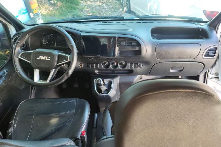 Used JMC Transit 2021 2.8T Space King Standard Version Short Wheelbase Mid-Height Roof 6-Seater Diesel Euro VI JX493