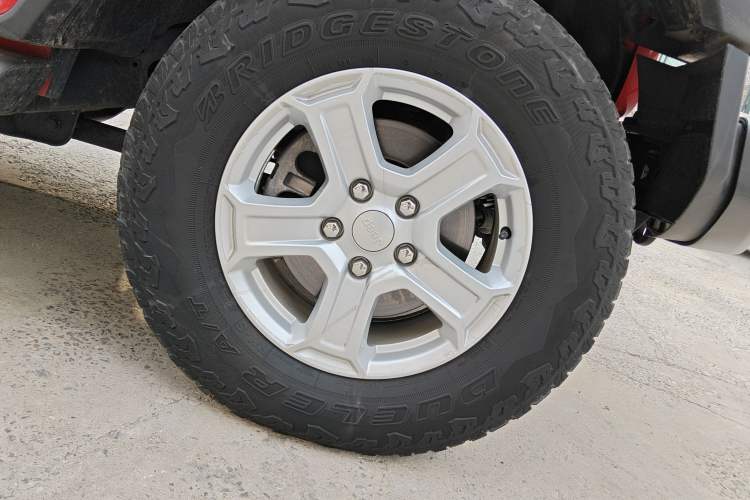 Used Jeep Wrangler 2019 2.0T Sahara 4-Door Version China V Standard
