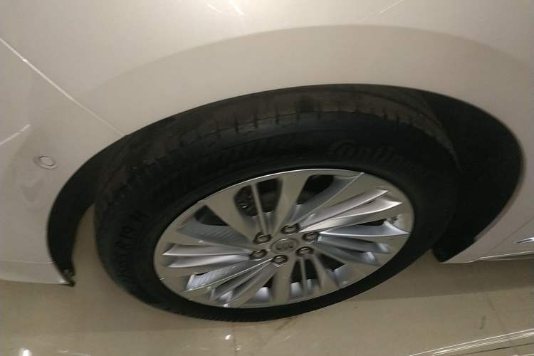 Used Buick Century 2025 2.0T Seven-Seater Yinshi Edition
