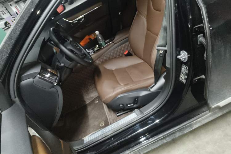 Used Volvo S90 2024 B5 Zhiyi Luxury Edition