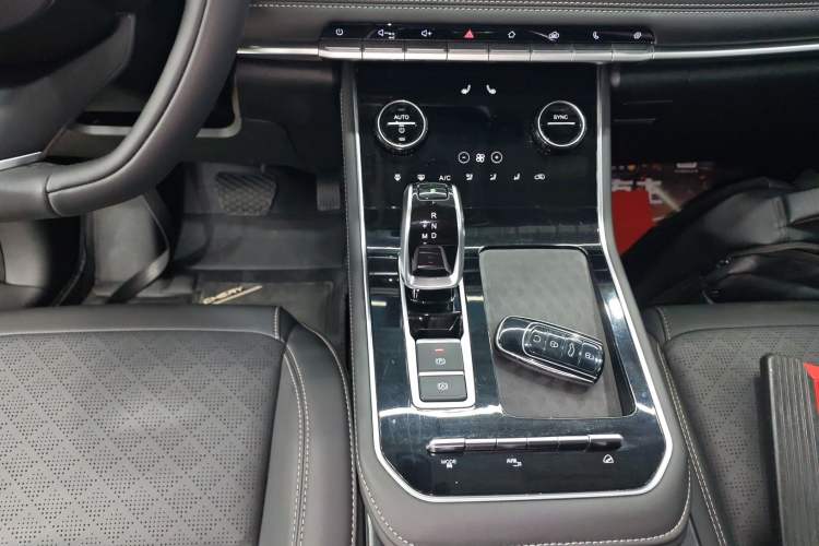 Used Chery Tiggo 8 2025 Excellence Edition 230 TCI Automatic Luxury Version 5 Seats Gear Lever