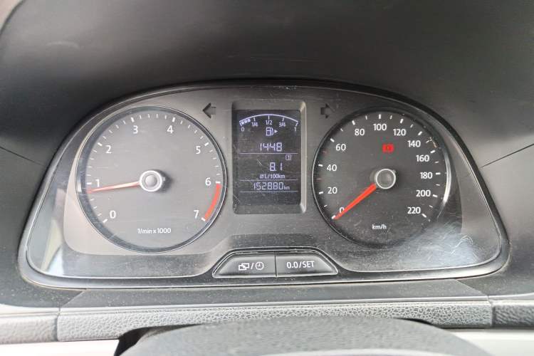 Used Volkswagen Lavida 2013 Classic 1.6L Manual Fashion Edition
