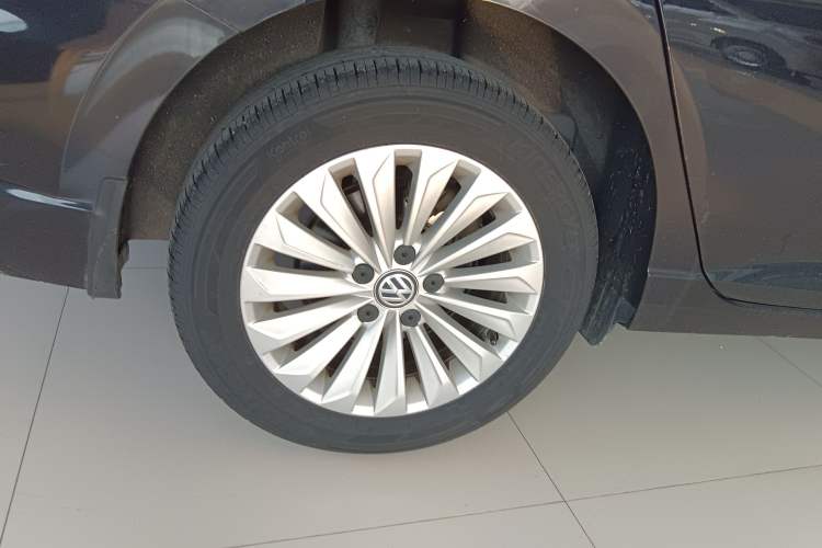 Used Volkswagen Lavida 2019 1.5L Automatic Vision Edition China VI Standard Right Rear Wheel Hub