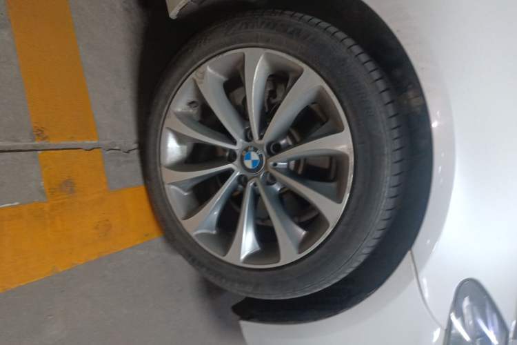 Used BMW 5 Series 2017 525Li Leading Model