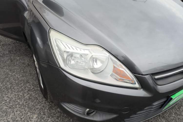 Used Ford Focus 2012 Sedan Classic 1.8L Manual Base Model