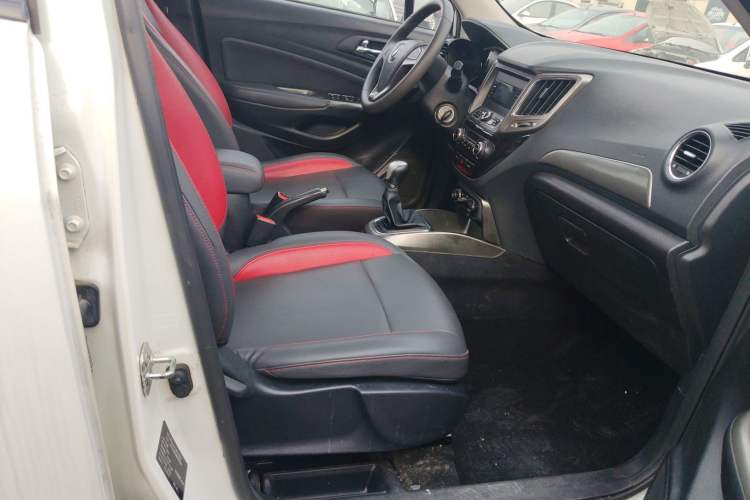 Used CHANGAN CS15 2016 1.5L Manual Fashion Edition
