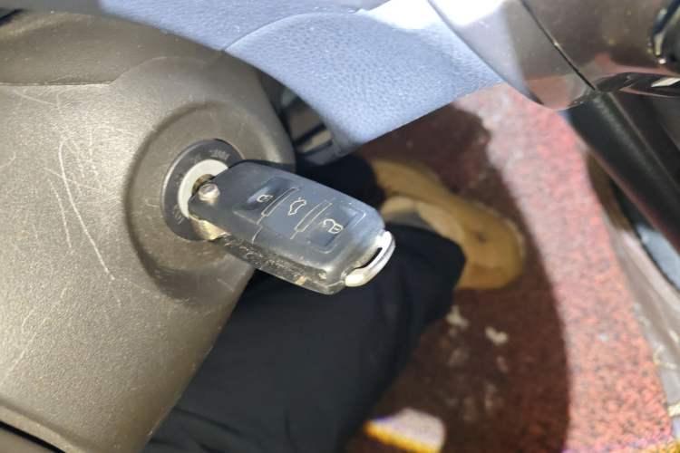 Used Toyota YARiS L Zhi Xuan 2015 1.5E Automatic Charm Edition