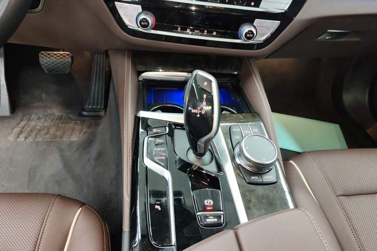 Used BMW 5 Series 2022 Second Facelift 525Li Luxury Package