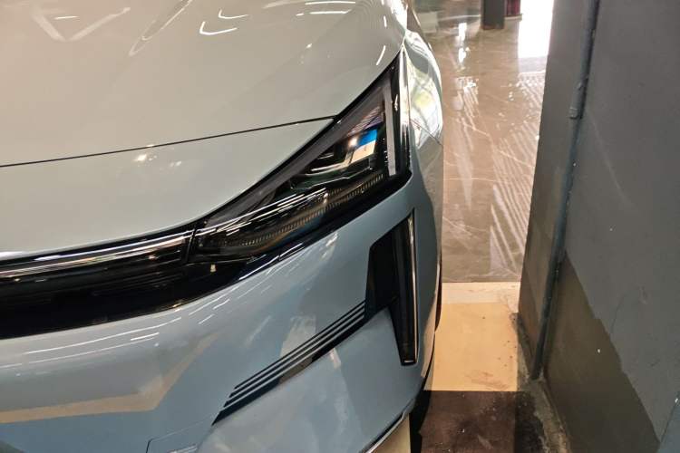 Used Geely Galaxy L6 2024 125km PLUS Dragon Edition
