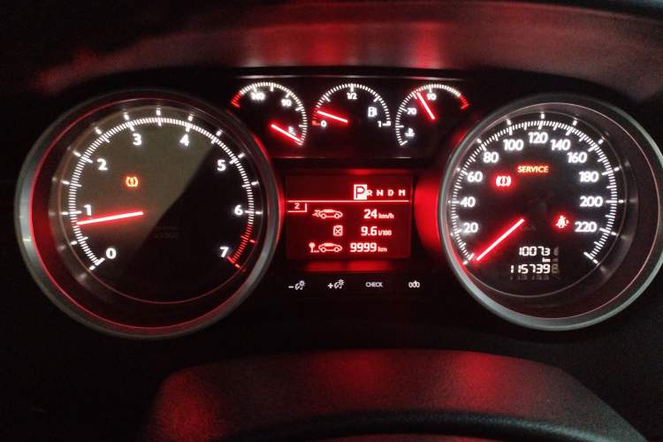 Used Peugeot 508 2015 1.6THP Automatic Prestige Edition Instrument Cluster