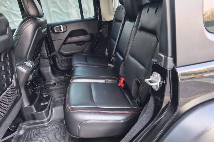 Used Jeep Wrangler 2019 2.0T Rubicon Four-Door Version China VI Emission Standard