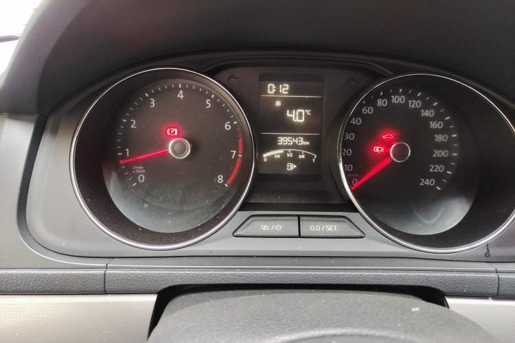 Used Volkswagen Lavida 2015 1.6L Manual Comfort Edition
