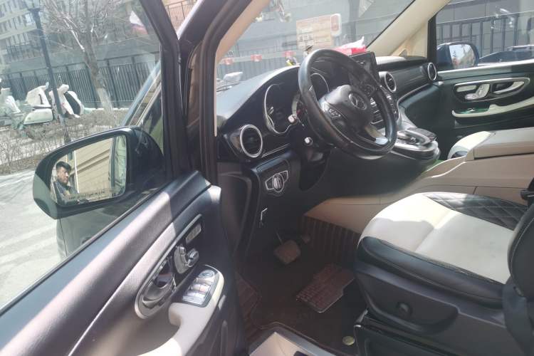 Used Mercedes-Benz Vito 
