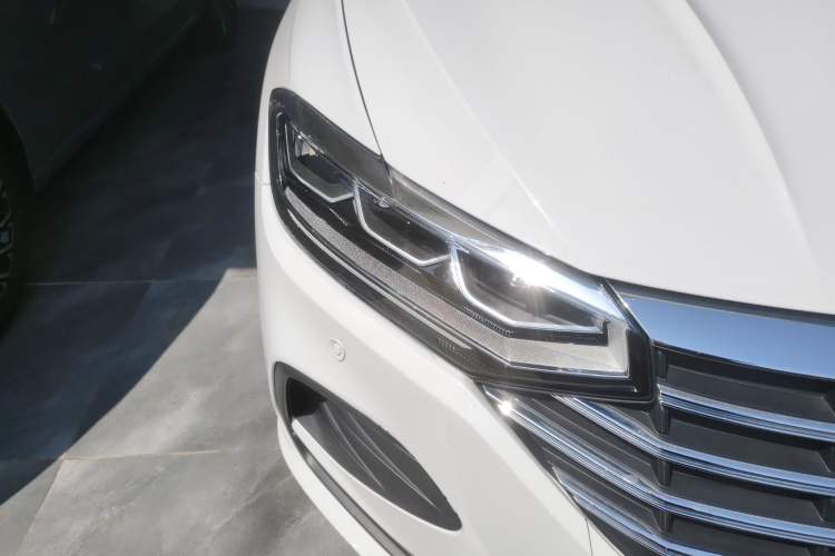 Used Volkswagen Lavida 2023 Revised 1.5L Automatic DeYi Edition Right Front Headlight