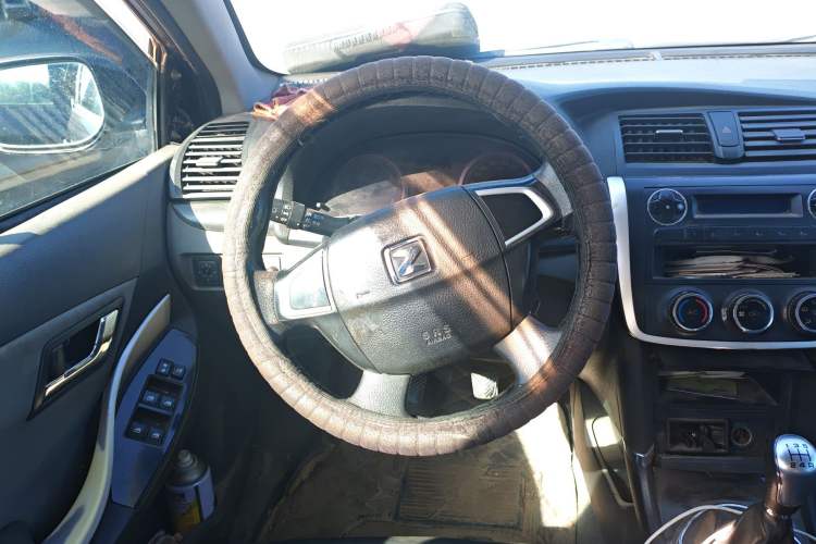 Used Zotye Z300 2014 1.5L Value Edition Manual Elite Model Steering Wheel
